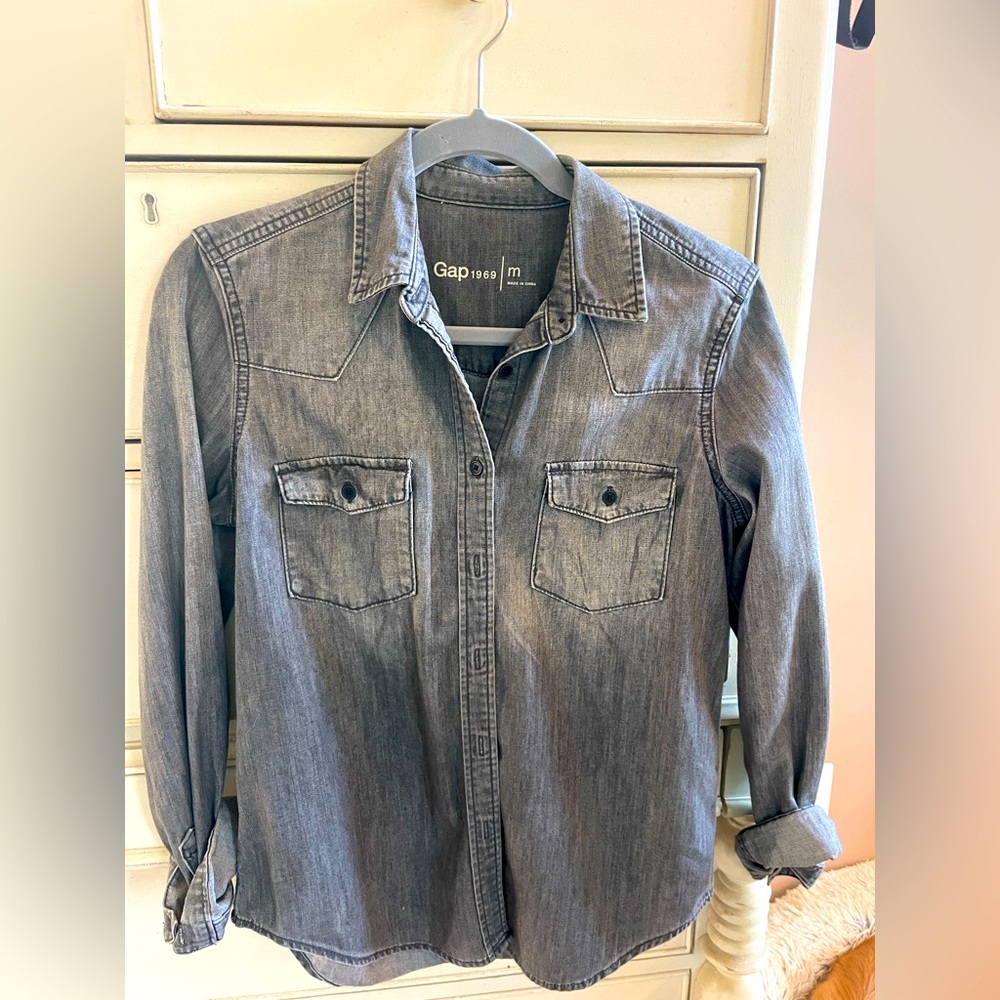 Gap black washed button up work shirt